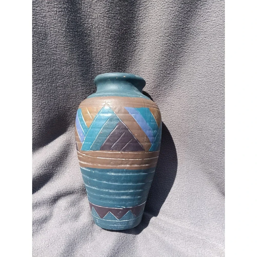 Vtg Southwest Pottery Vase Etched Geometric Terracotta Pastel Mountain Scene